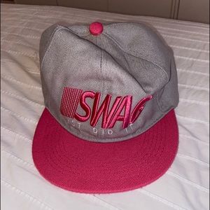 Flat grey and pink cap